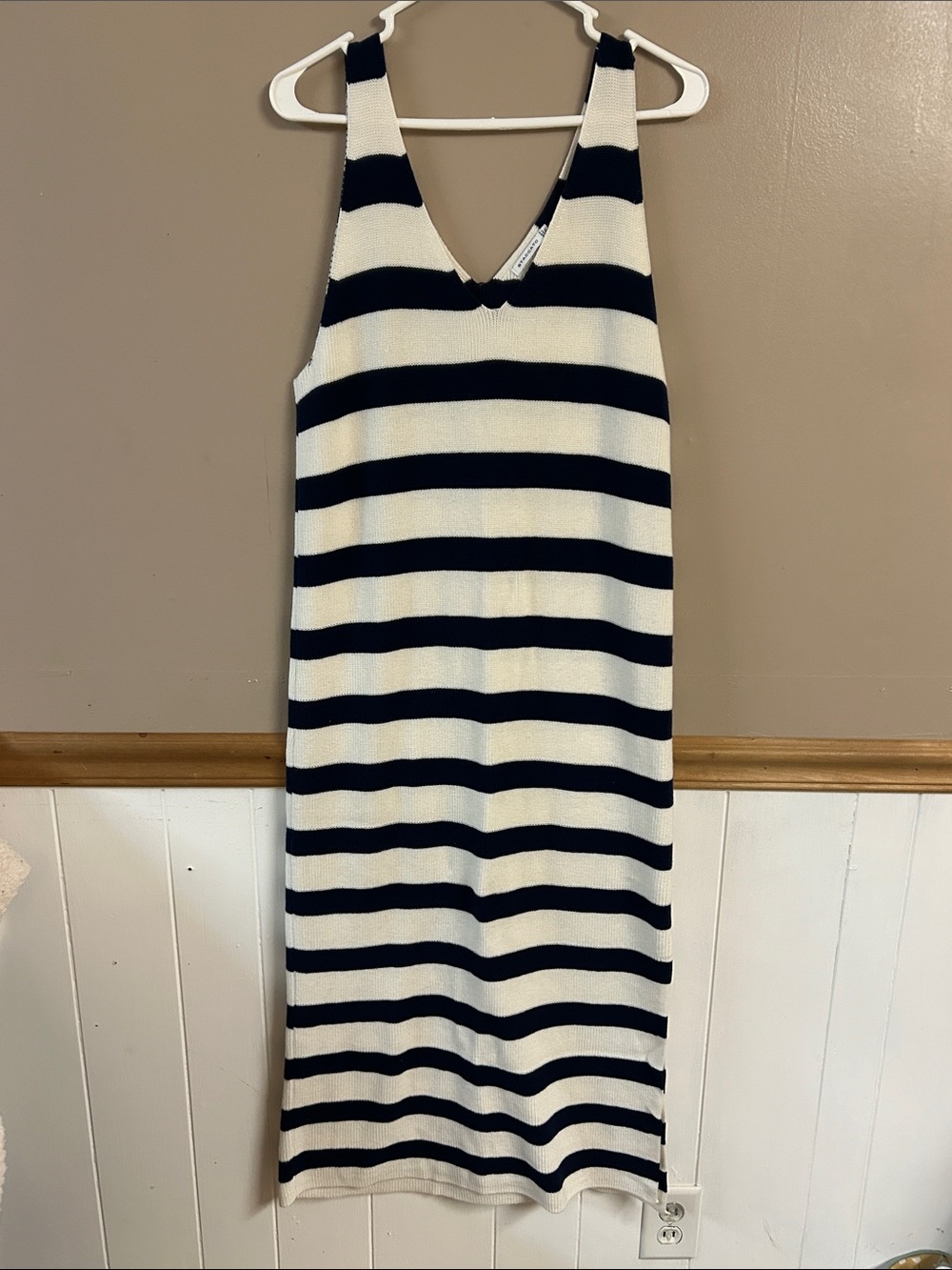 EUC Staccato Women’s Size XL Sleeveless Sweater Dress
